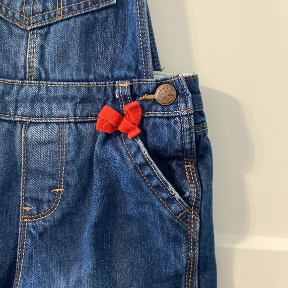 OshKosh B'gosh fleece lined pant overalls with adorable little red bow EUC 3T - Picture 6 of 14